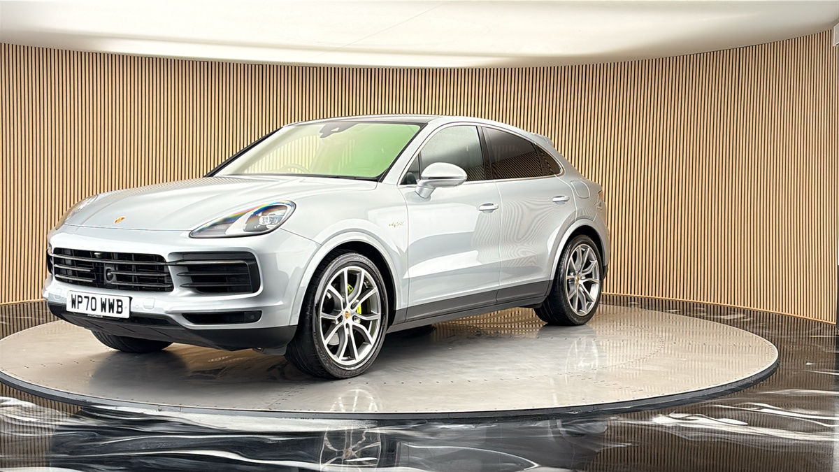 More views of Porsche Cayenne
