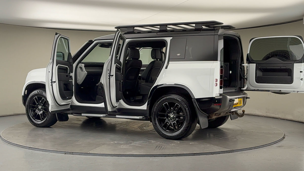 More views of Land Rover Defender 110