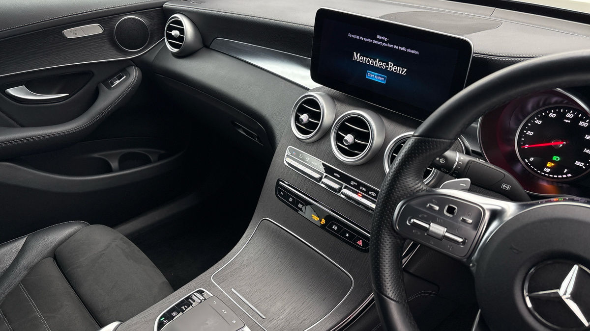 Mercedes-Benz GLC Image 18