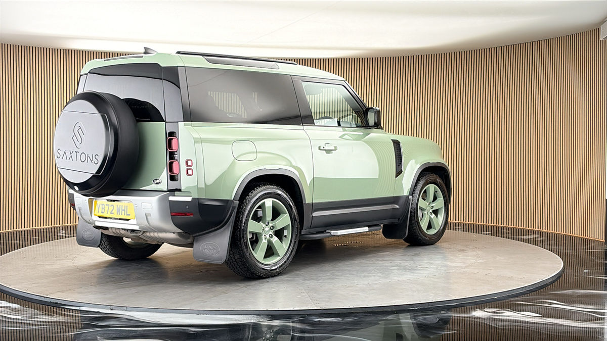 Land Rover Defender 90 Image 21