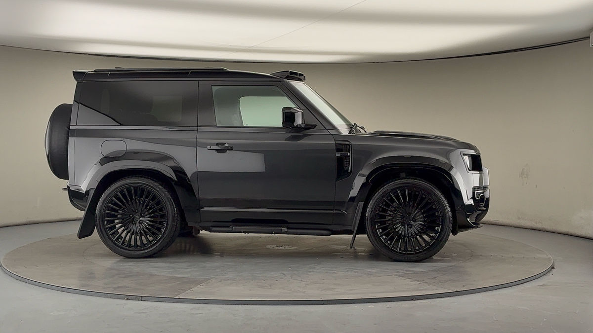 More views of Land Rover Defender 90