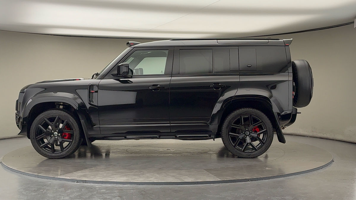 Land Rover Defender 110 Urban Image 30