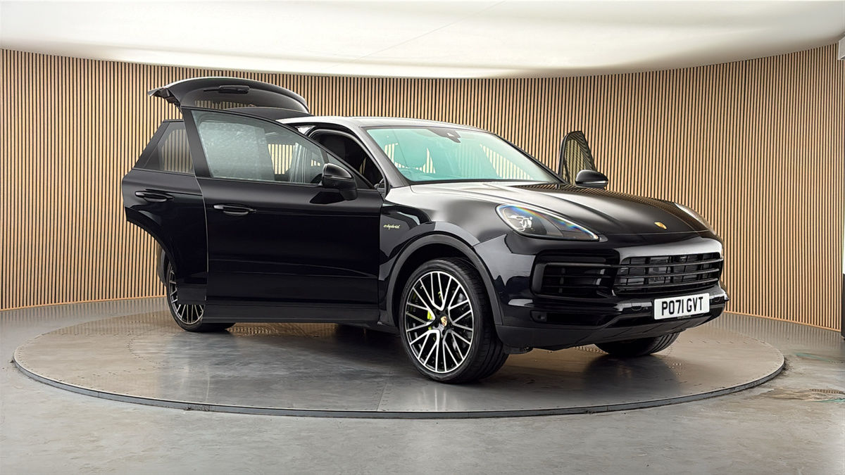 More views of Porsche Cayenne