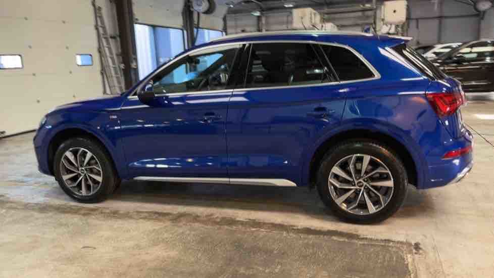 More views of Audi Q5