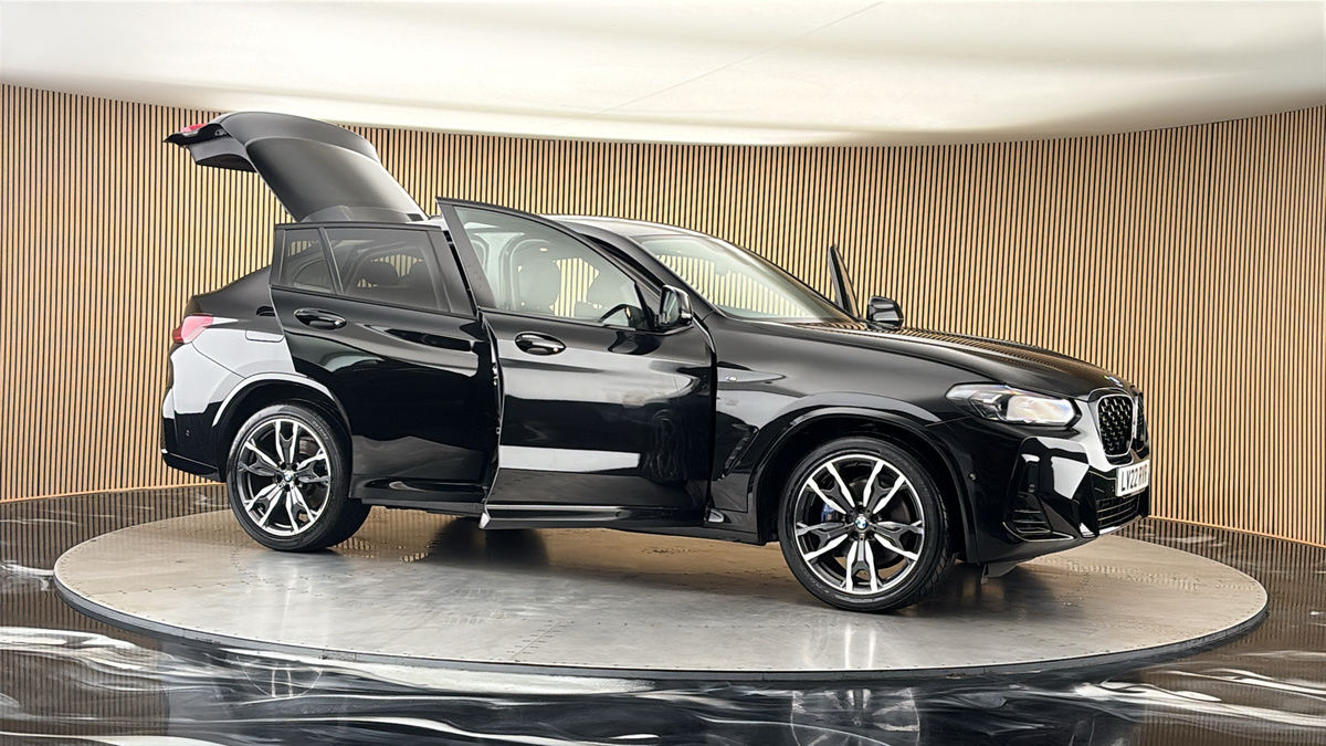 More views of BMW X4