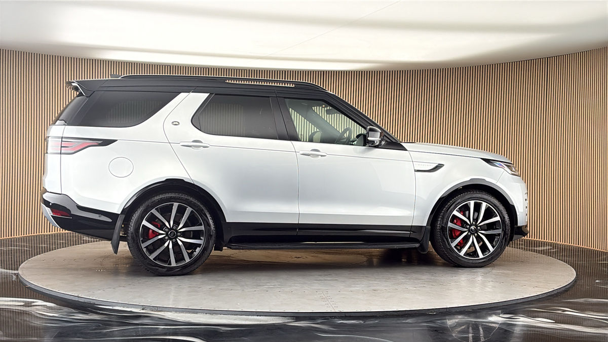 More views of Land Rover Discovery