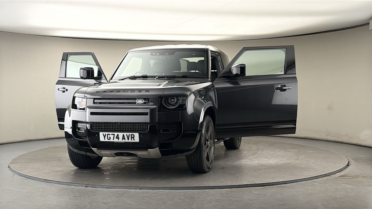 More views of Land Rover Defender 90