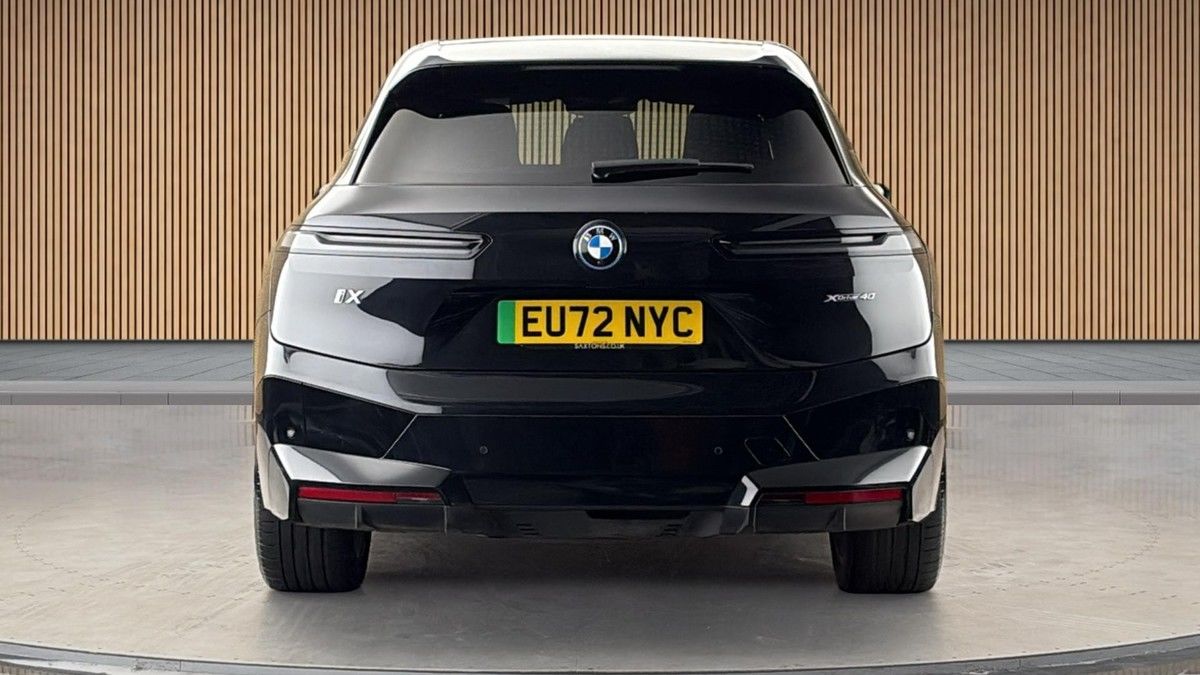 BMW iX Image 5