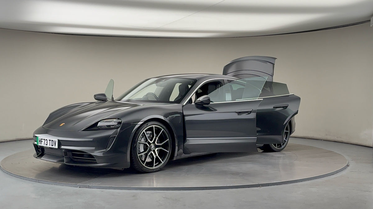 Porsche Taycan Image 22