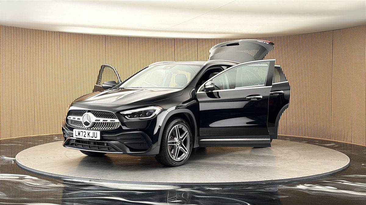More views of Mercedes-Benz GLA
