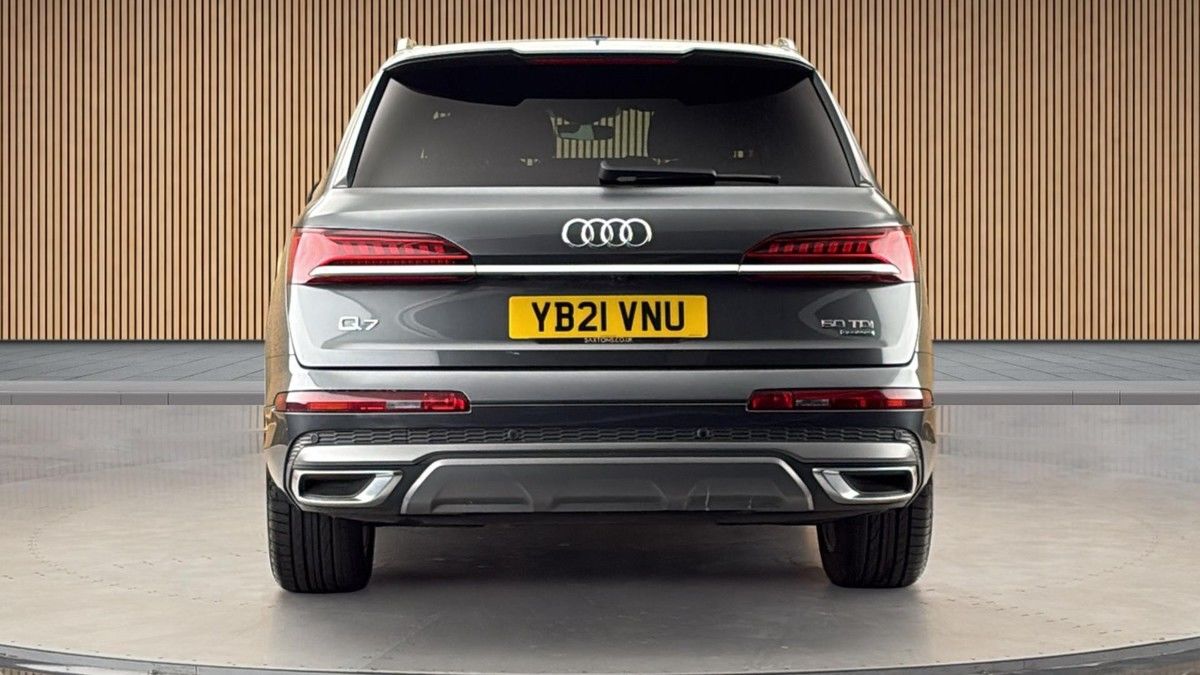 Audi Q7 Image 4