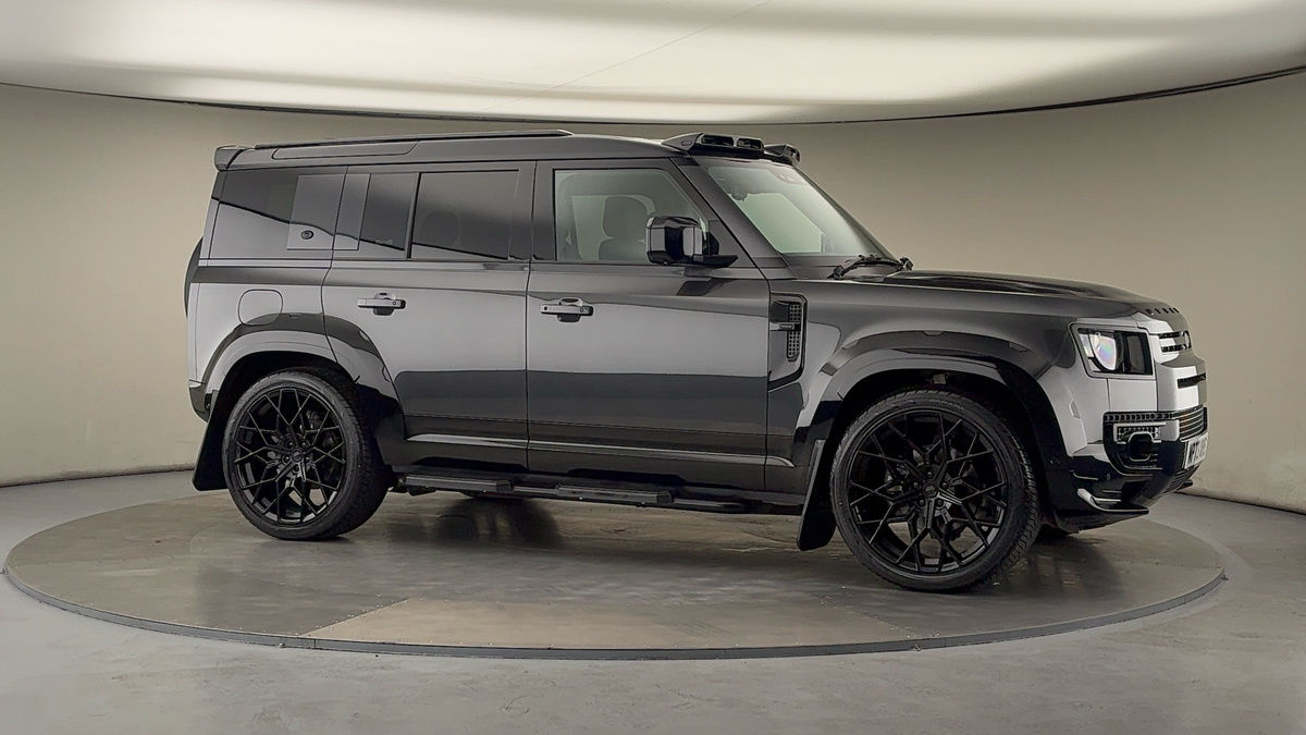 More views of Land Rover Defender 110