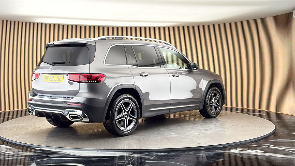 Mercedes-Benz GLB Image 21