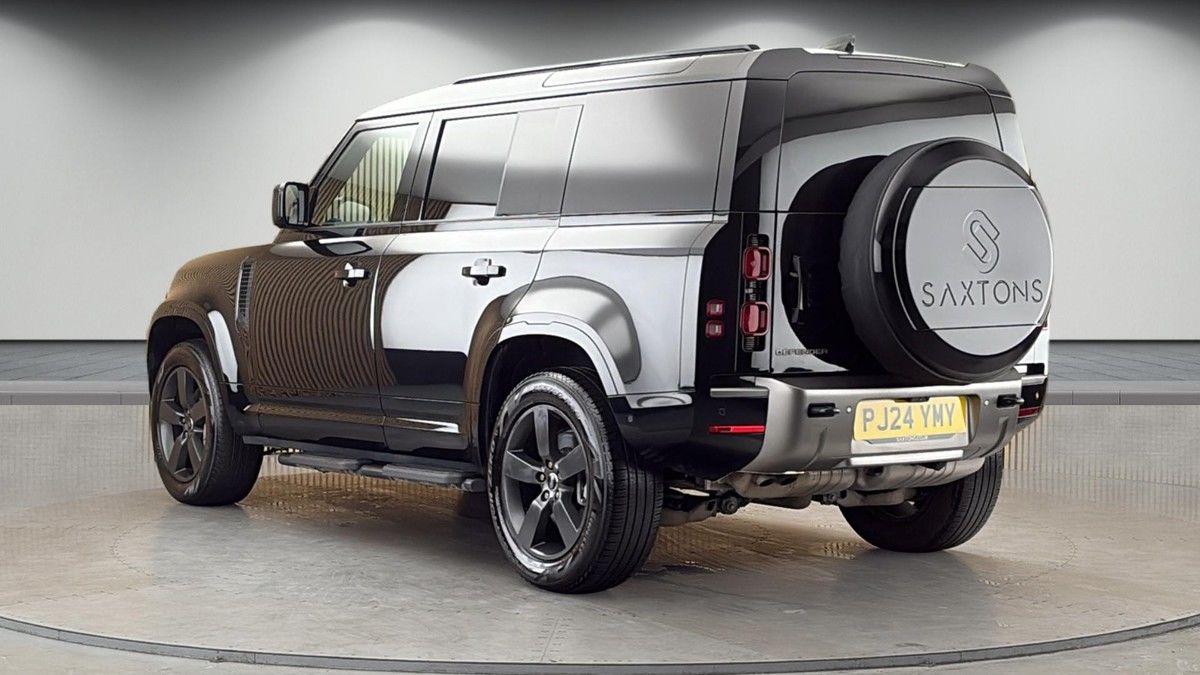 Land Rover Defender 110 Image 2