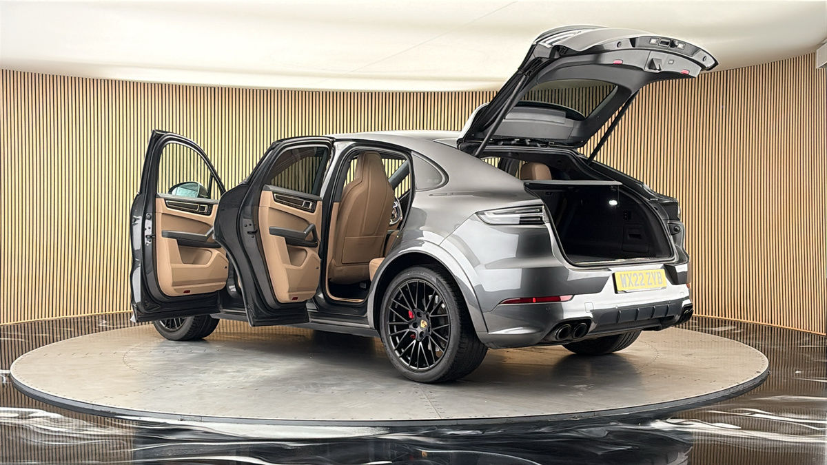 More views of Porsche Cayenne