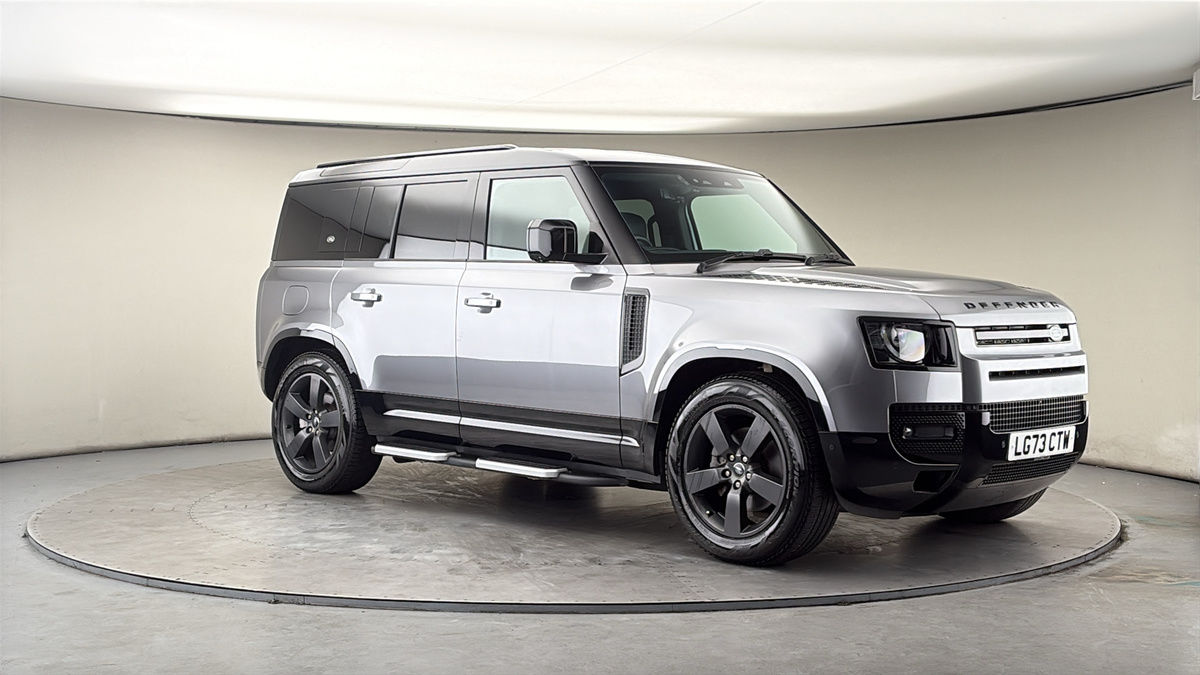 More views of Land Rover Defender 110