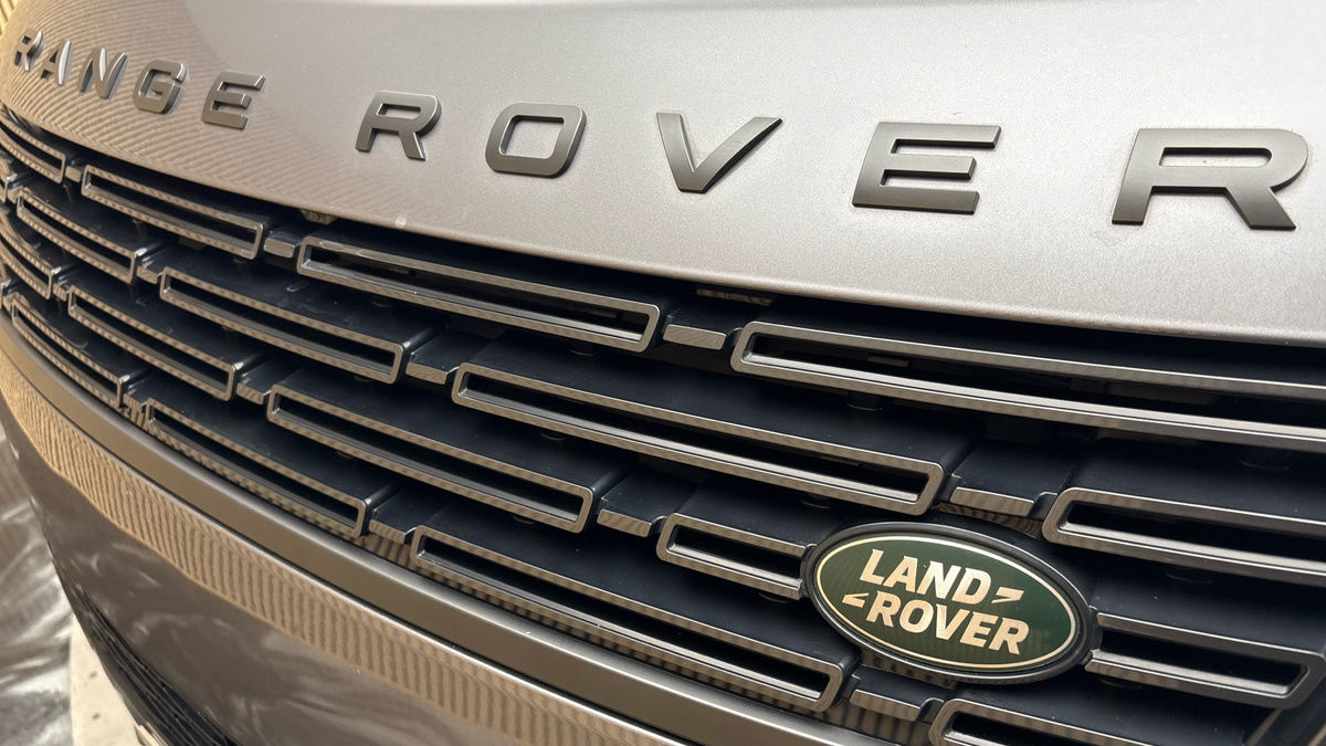 Land Rover Range Rover Sport Image 24