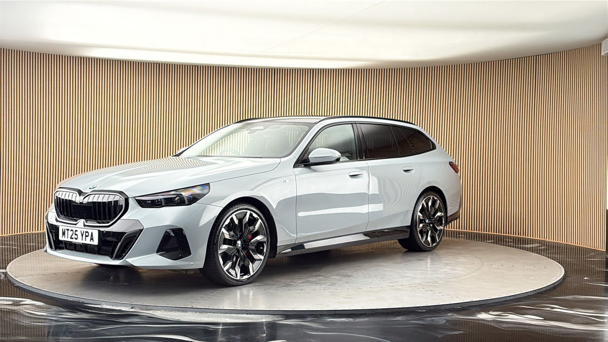 BMW 5 Series Image 20