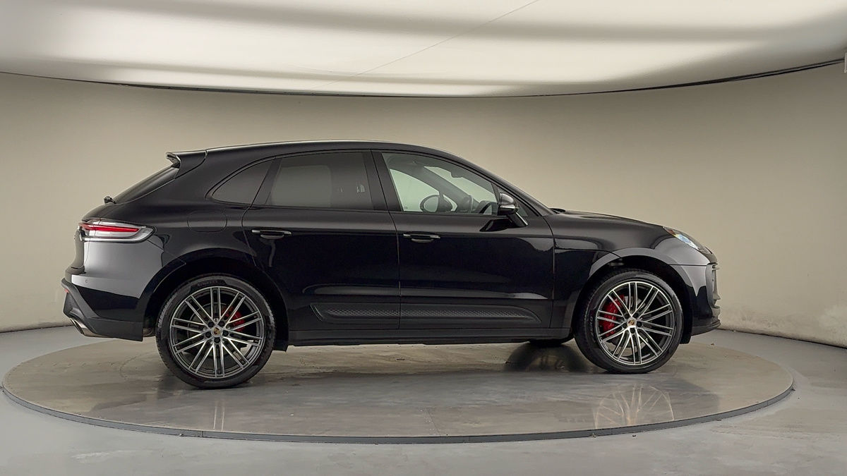 More views of Porsche Macan