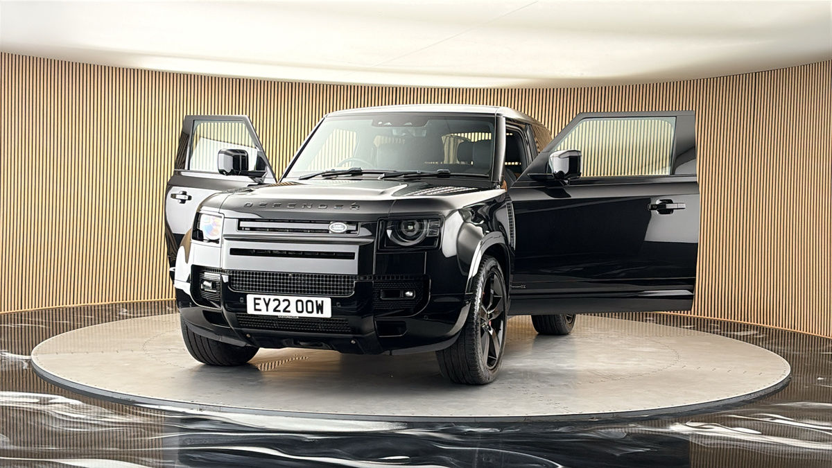 More views of Land Rover Defender 90