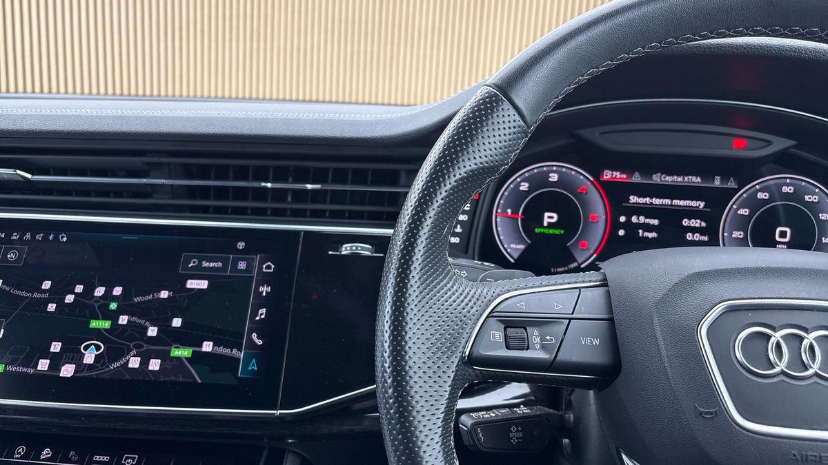 Audi Q7 Image 13