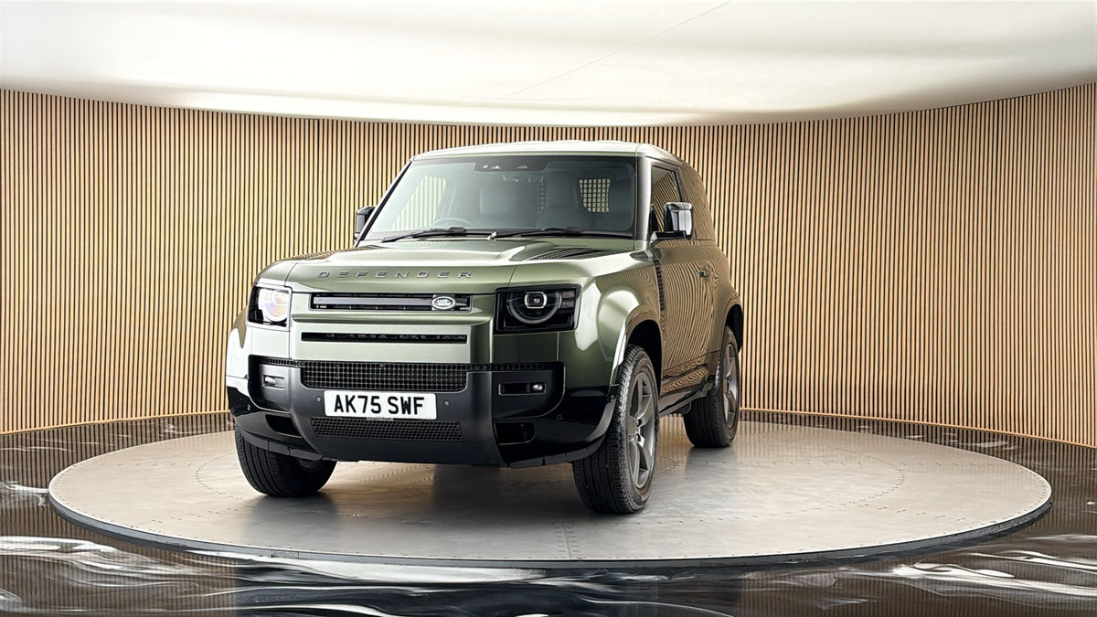 More views of Land Rover Defender 90