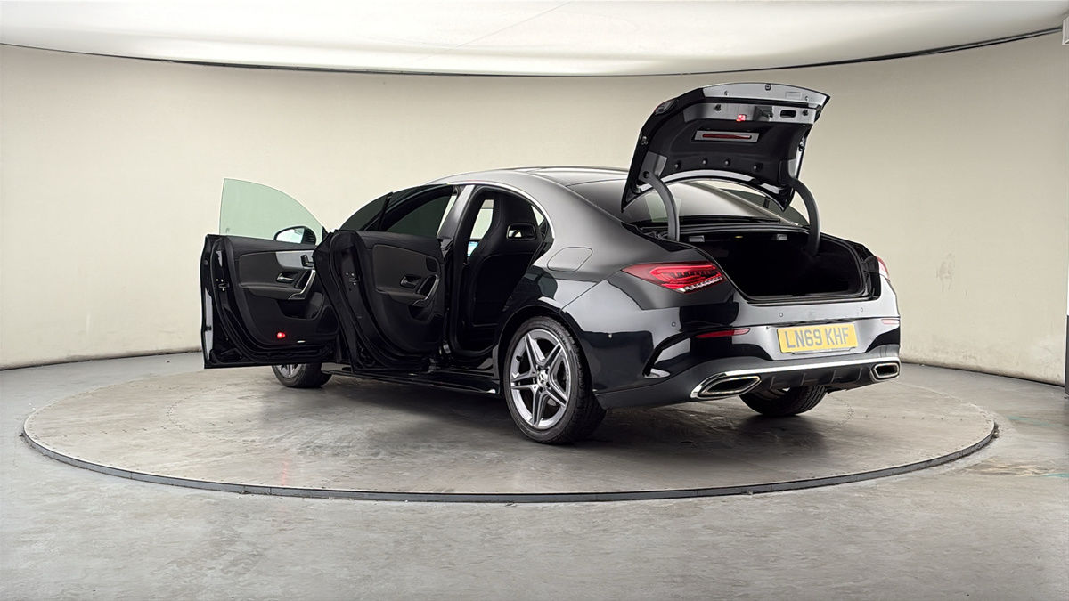 Mercedes-Benz CLA Image 23