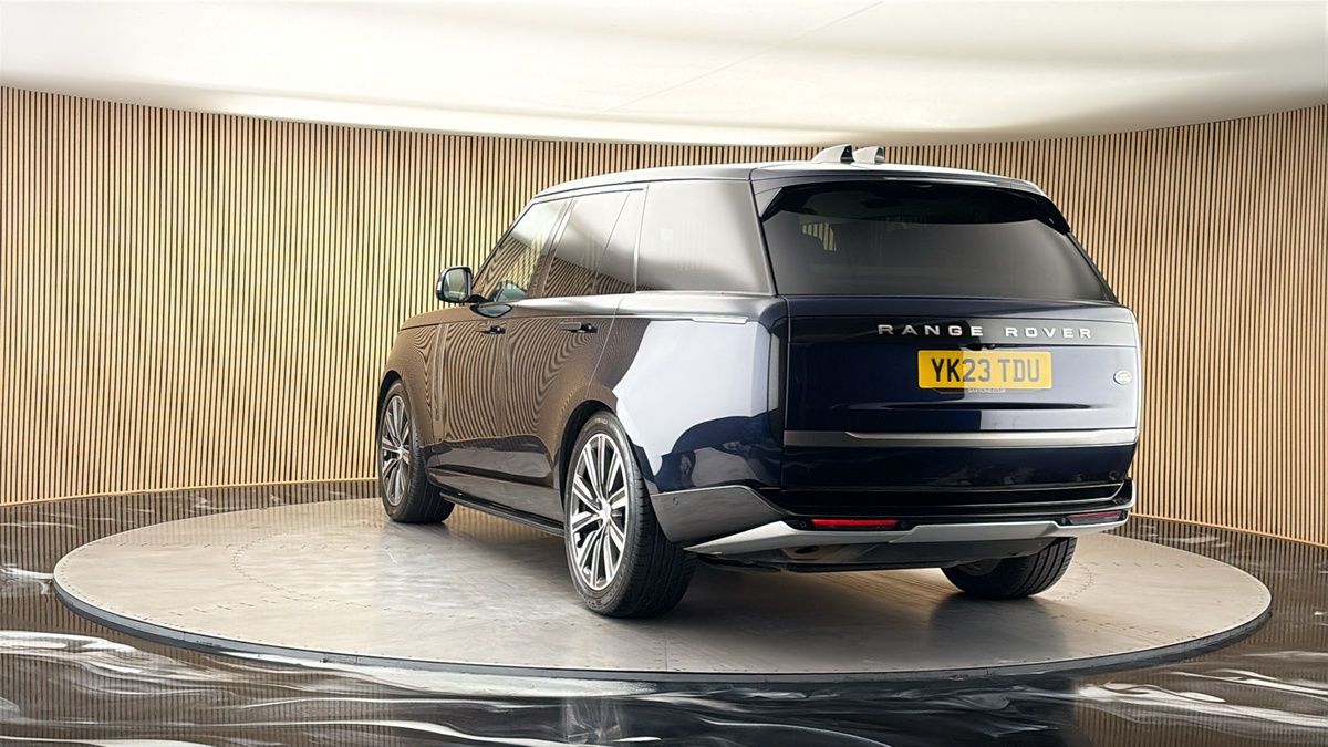 More views of Land Rover Range Rover