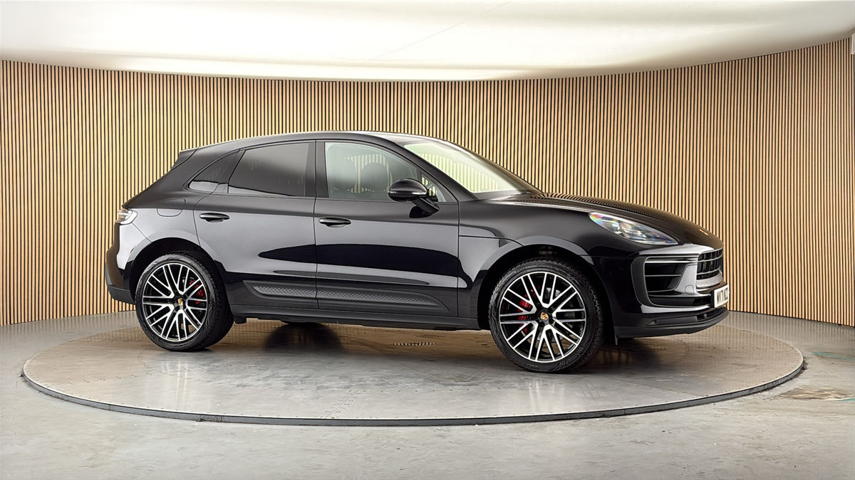 More views of Porsche Macan