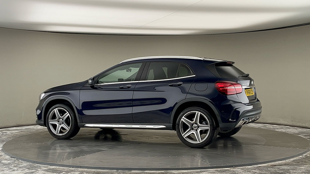 More views of Mercedes-Benz GLA