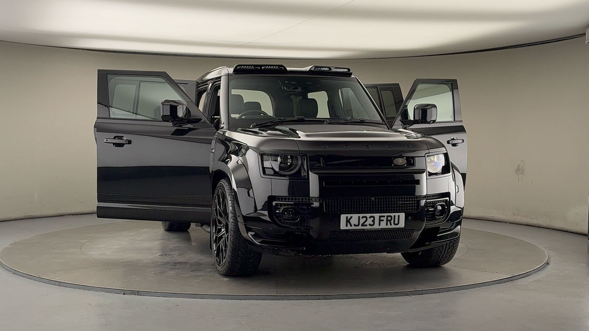 More views of Land Rover Defender 110