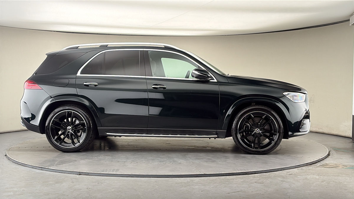 More views of Mercedes-Benz GLE