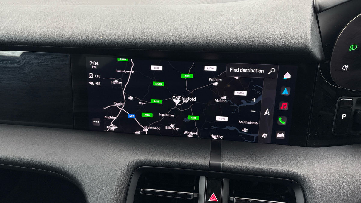 Porsche Taycan Image 18