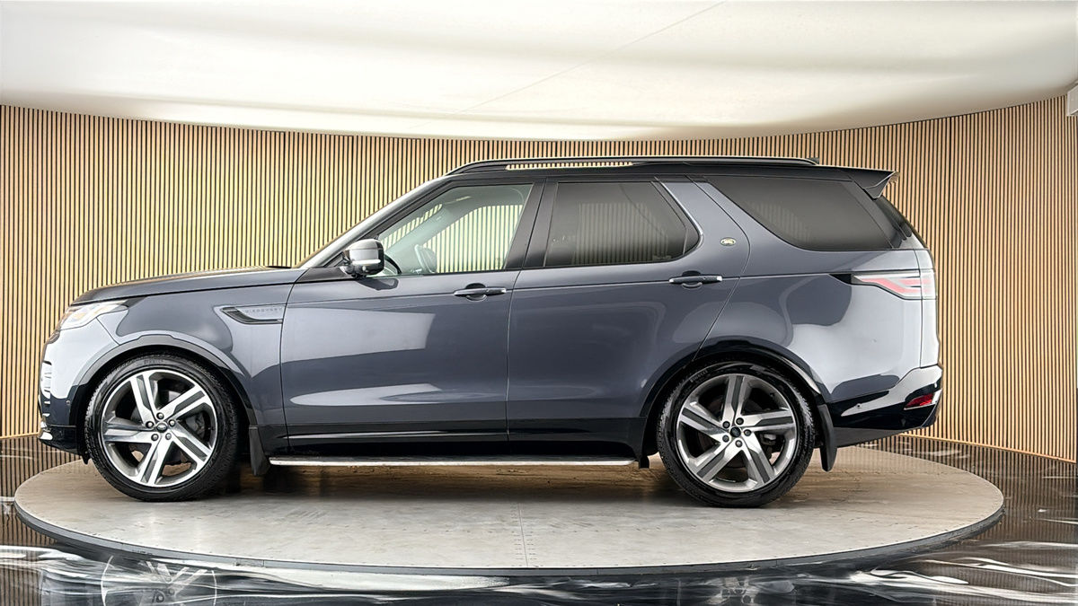 More views of Land Rover Discovery