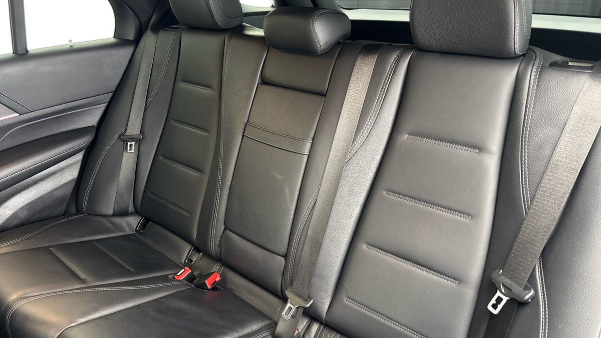 Mercedes-Benz GLE Image 8