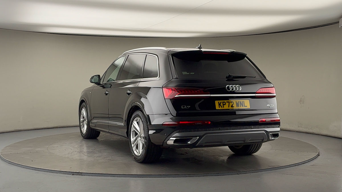 More views of Audi Q7