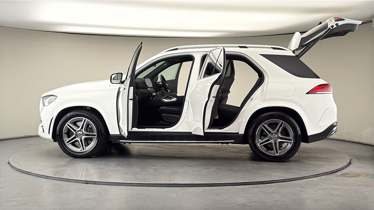 More views of Mercedes-Benz GLE