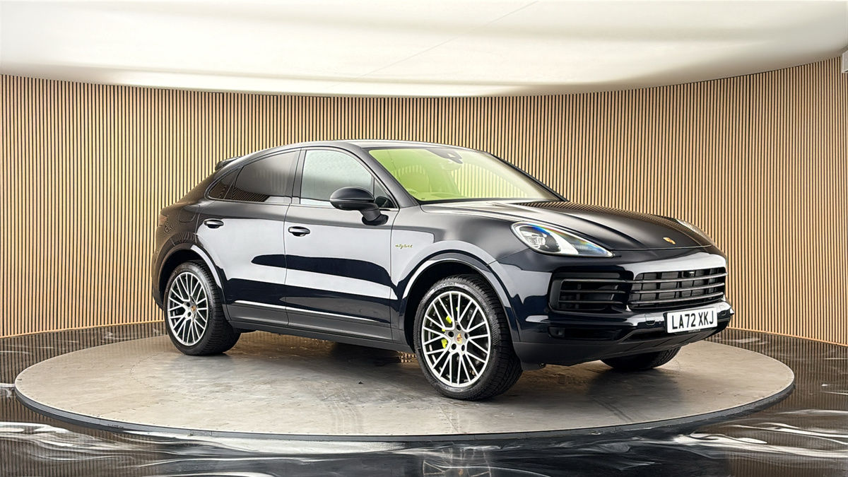 More views of Porsche Cayenne