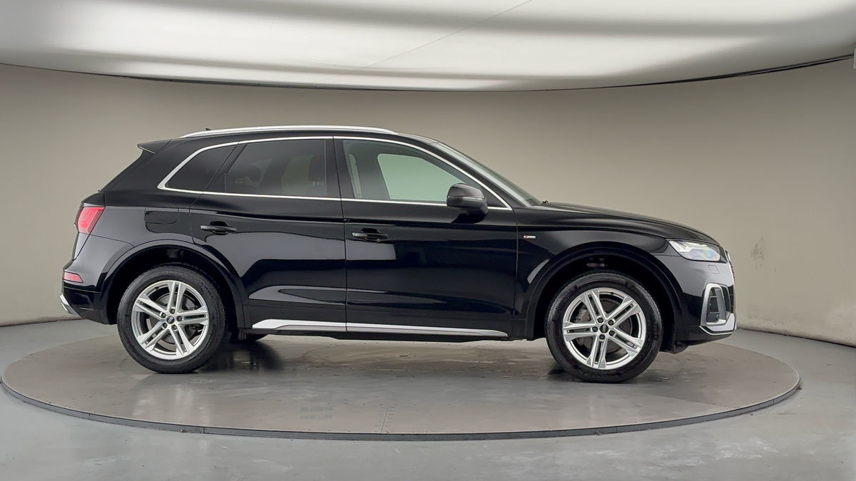 More views of Audi Q5