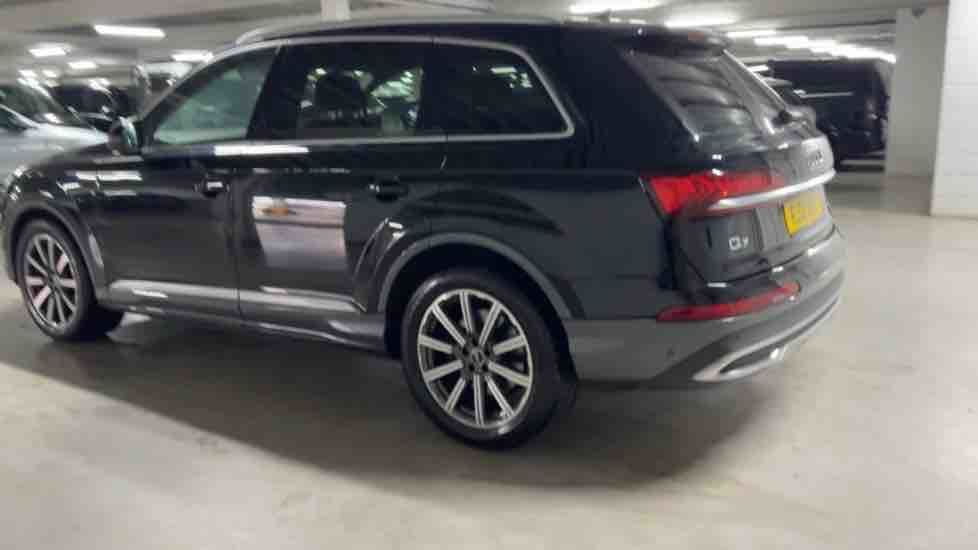 More views of Audi Q7