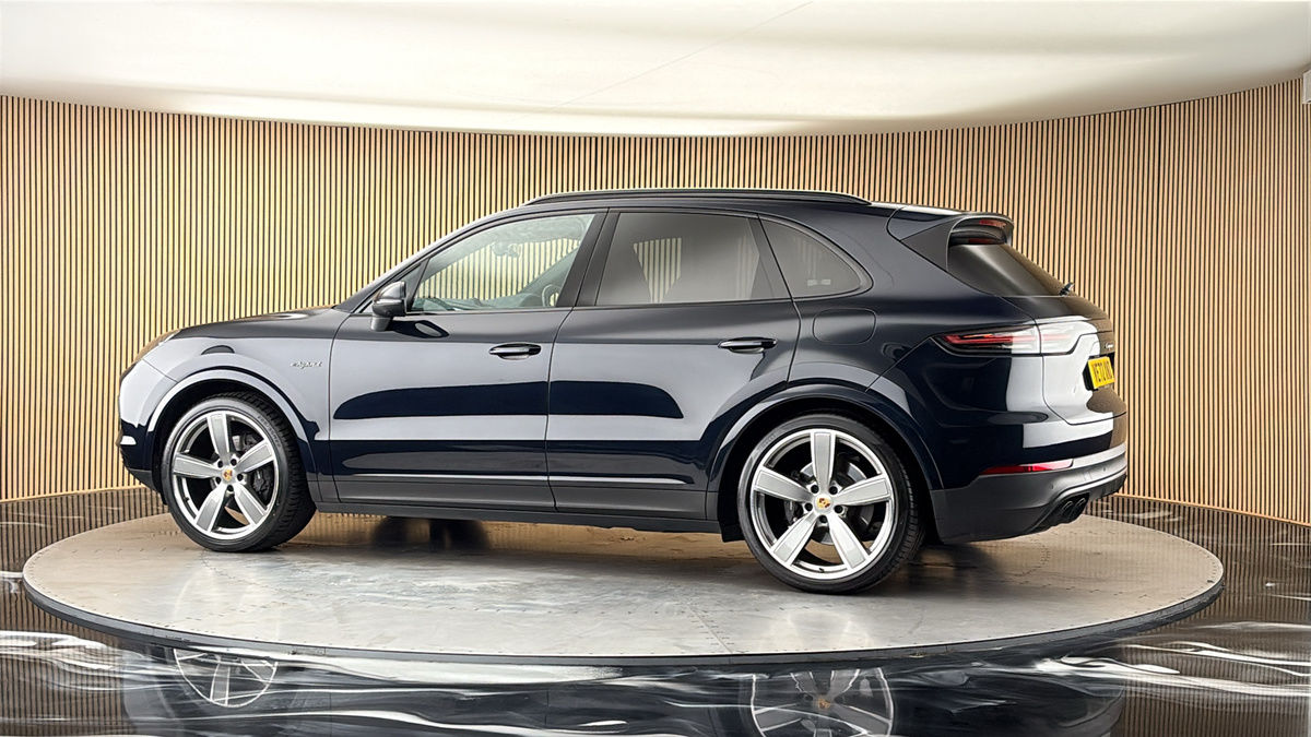More views of Porsche Cayenne