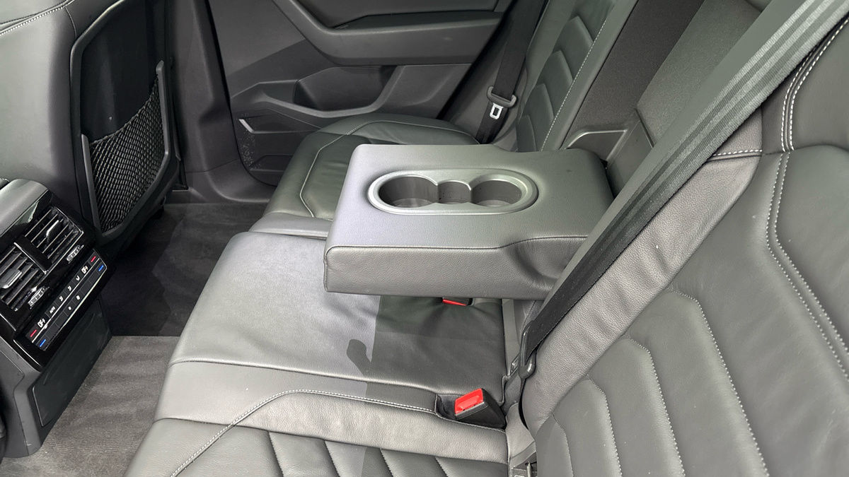 Volkswagen Touareg Image 9