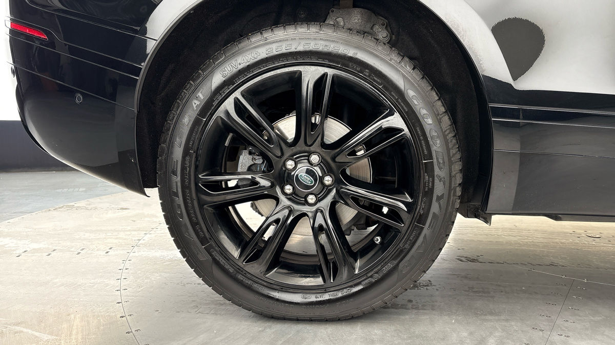 Land Rover Range Rover Velar Image 20