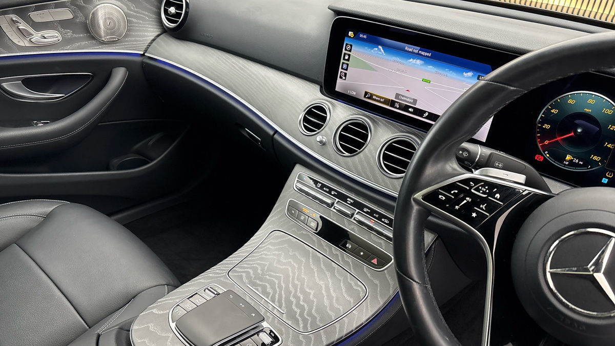 Mercedes-Benz E Class Image 18