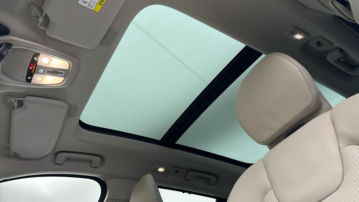 Volvo XC90 Image 6