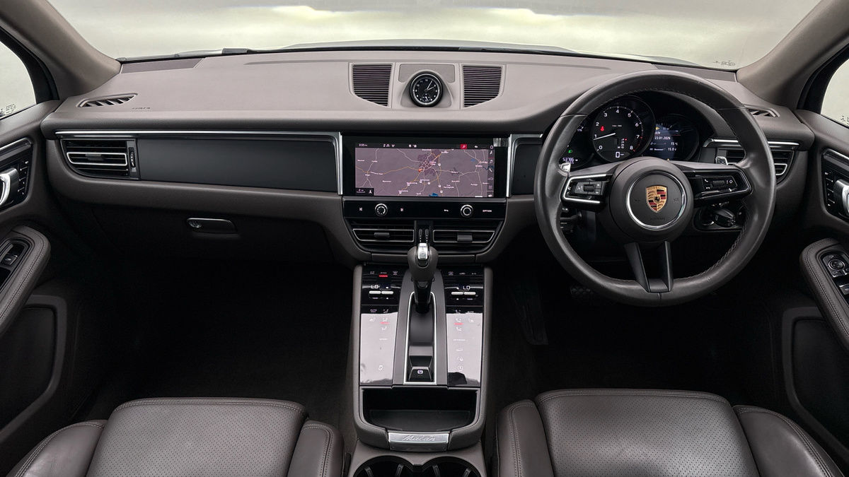 Porsche Macan Image 12