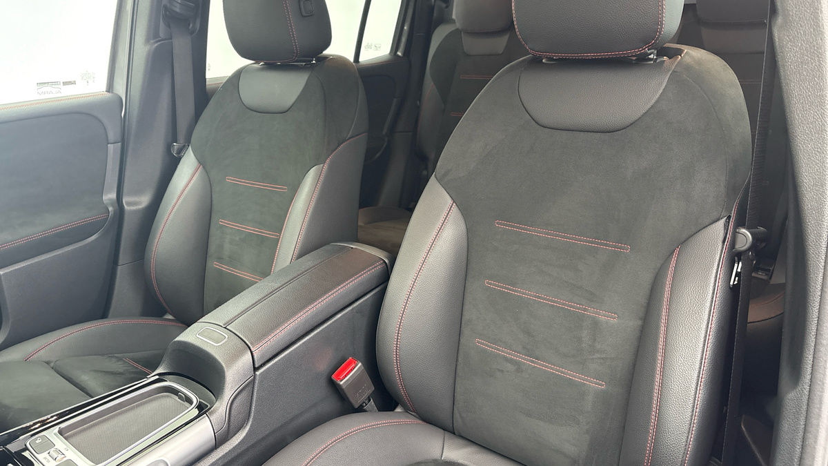 Mercedes-Benz GLB Image 7