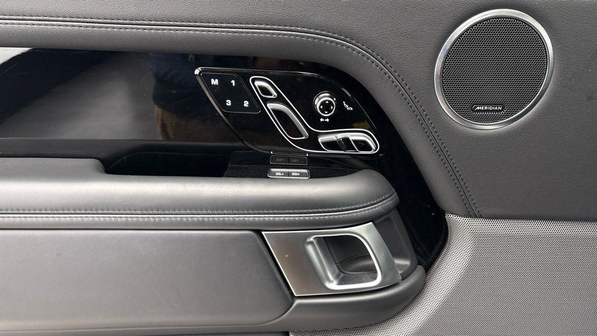 Land Rover Range Rover Image 19