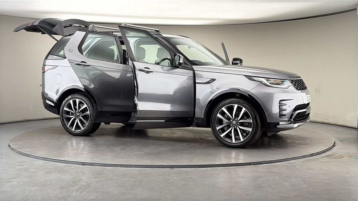 More views of Land Rover Discovery