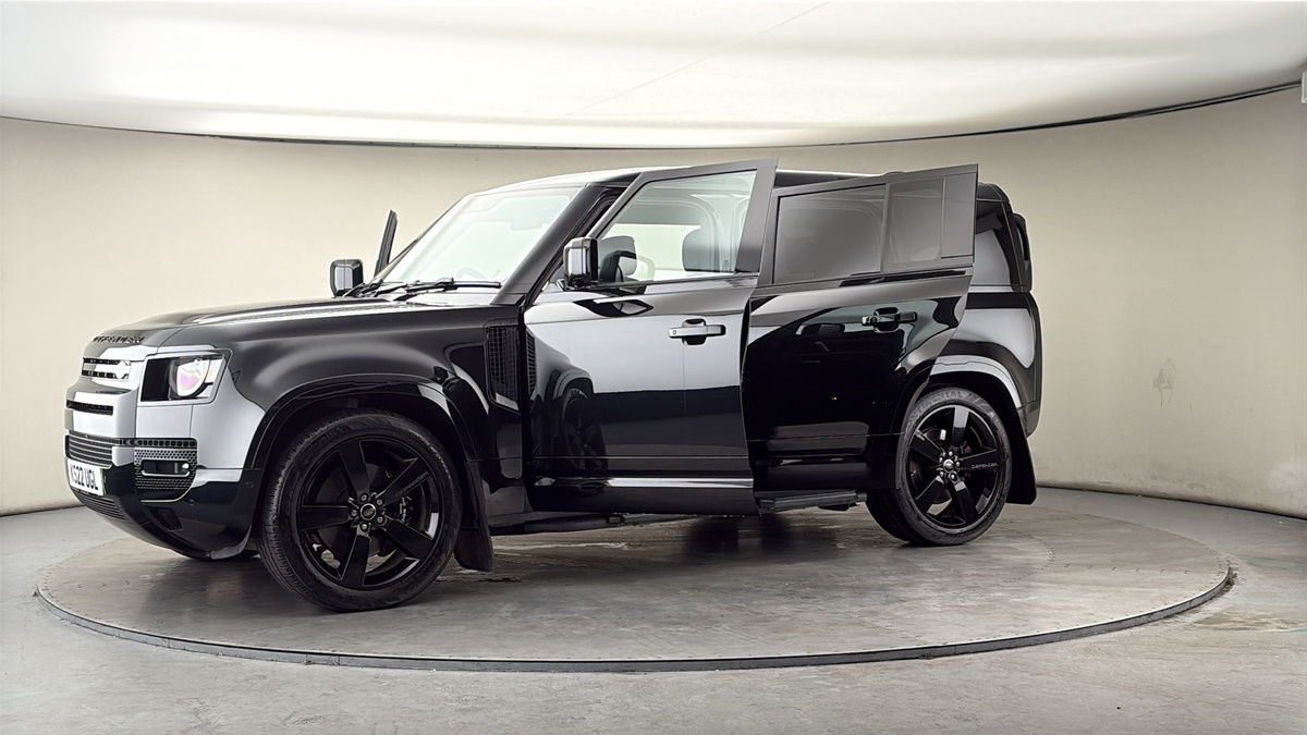 More views of Land Rover Defender 110